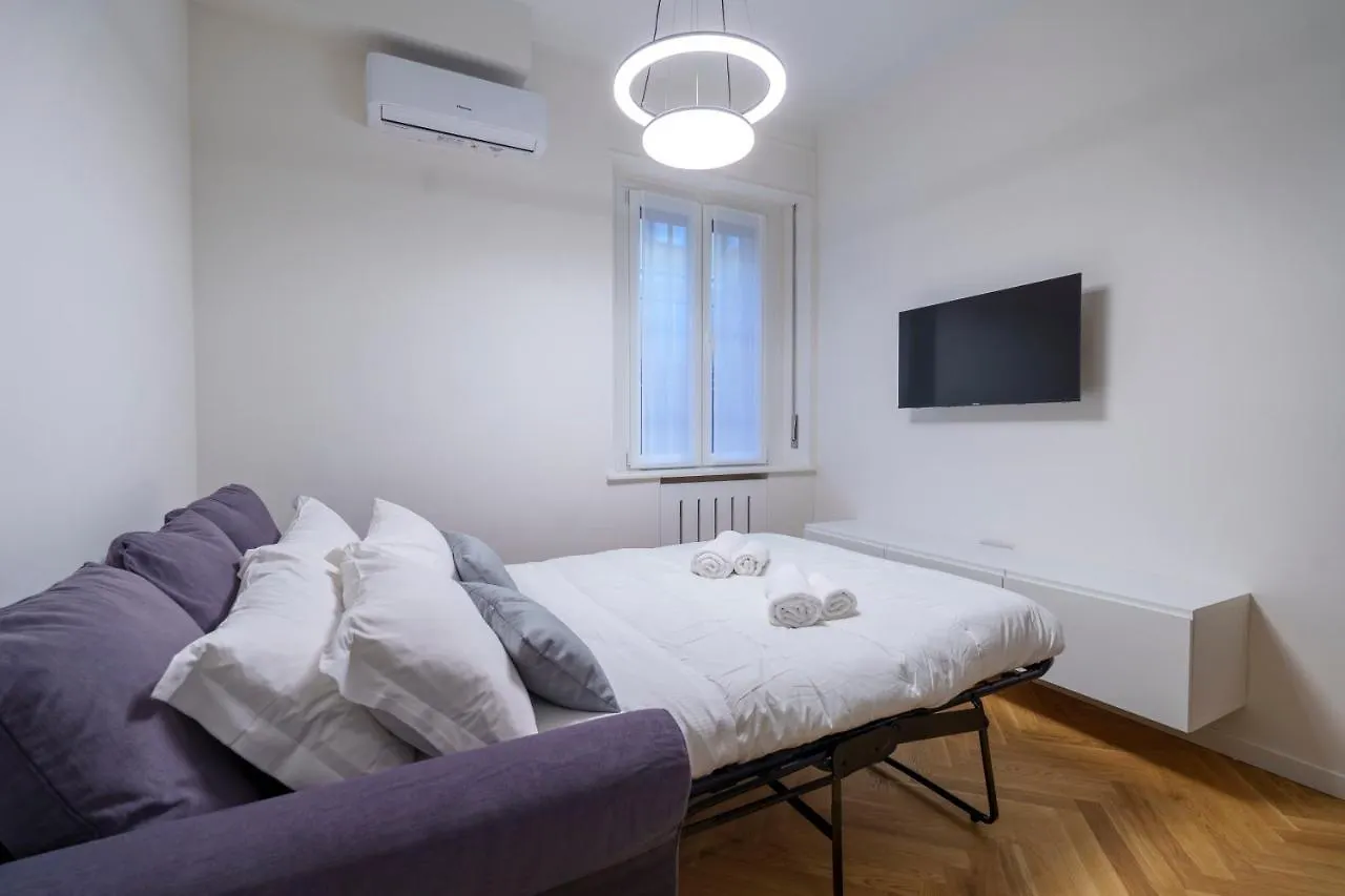 Porta Venezia-Trilocale-Luxury Con Wifi-Neflix Apartment Milan 0*,  Italy